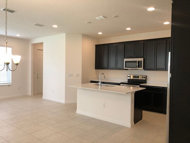 Foto del edificio - 4BD/3.5BA Townhome in Ravenna Winter Garden!