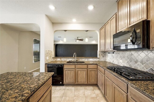 Building Photo - 7904 Gato Ln