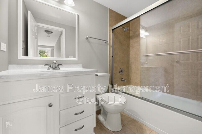 Foto del edificio - 1102 Westover Ln