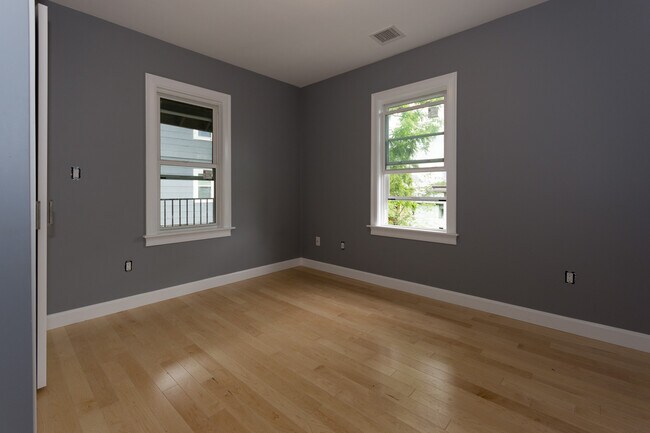 Foto del edificio - 31-33 Thornton St. Unit 2