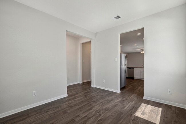 Building Photo - 10415 Red Cardinal Dr