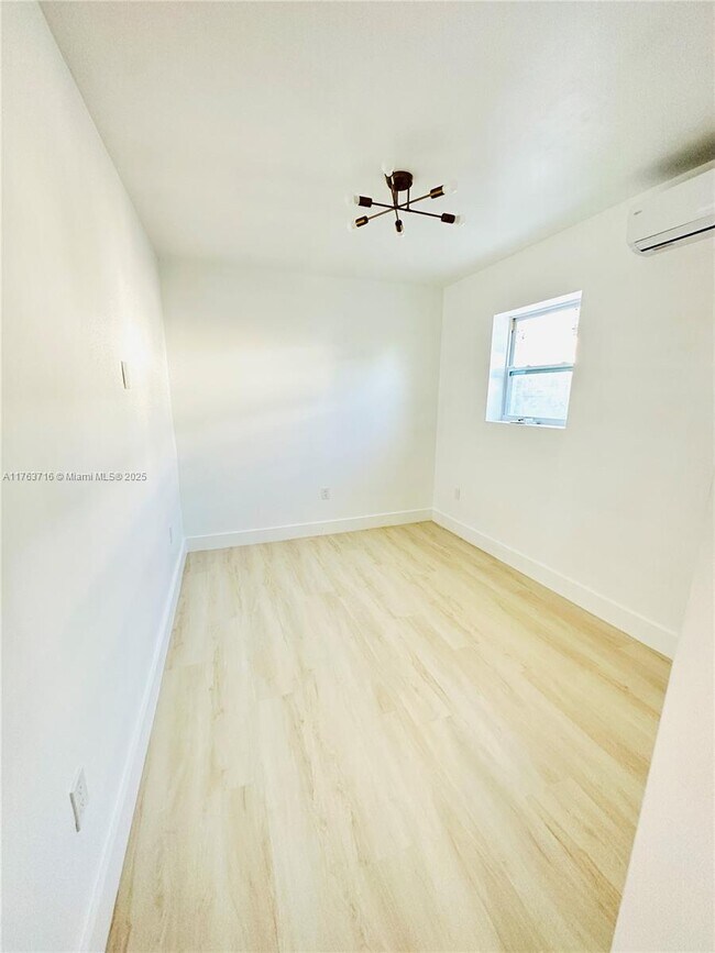 Foto del edificio - 2 bedroom in North Miami FL 33162