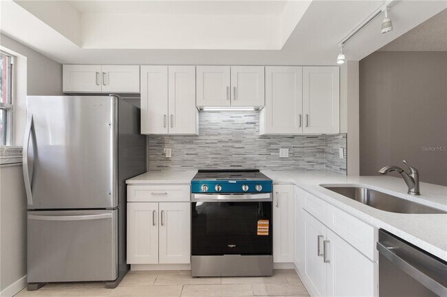 Foto del edificio - 4805 US-19 ALT