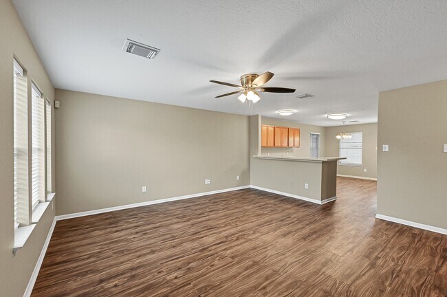 Foto del edificio - 6315 Hayman Dr