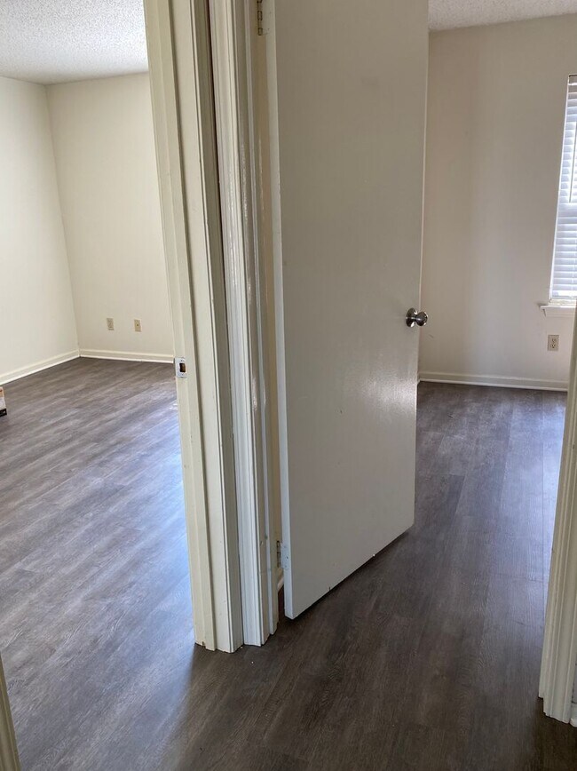 Foto del edificio - 2 Bed / 2 Bath – Available August 7