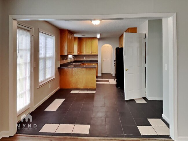 Building Photo - 5757 Village Loop