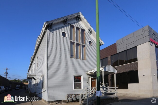 Building Photo - 2458 N Clybourn Ave