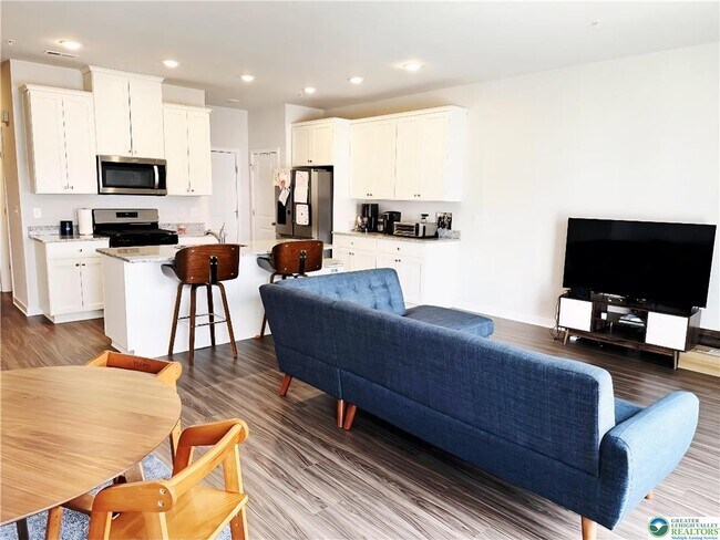 Foto del edificio - 7635 Clayton Ave