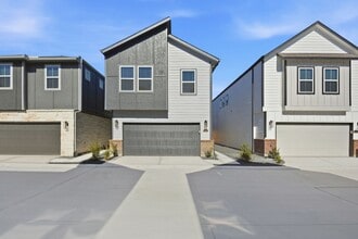 Building Photo - 10010 Rustic Charm St