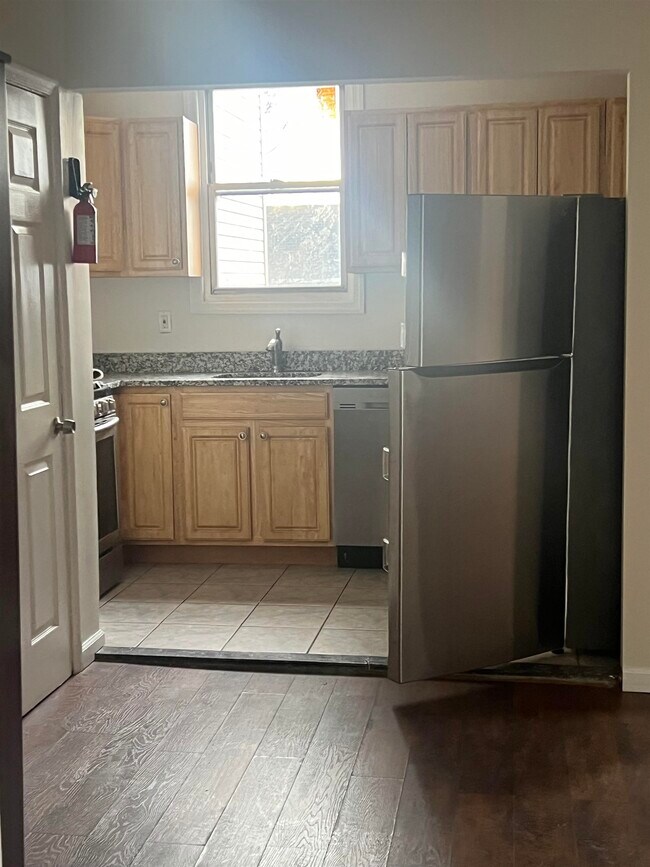 Building Photo - 3523 KENNEDY Blvd