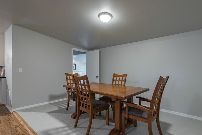 Foto del edificio - 4713 N Harvey Pkwy
