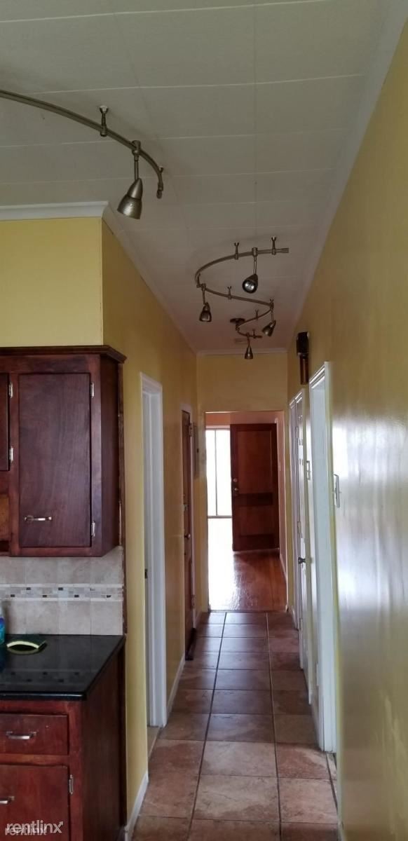 Building Photo - 2 br, 1 bath  - 18 Vreeland Ter