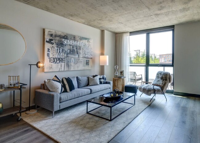 Foto del edificio - 1333 W Lake St