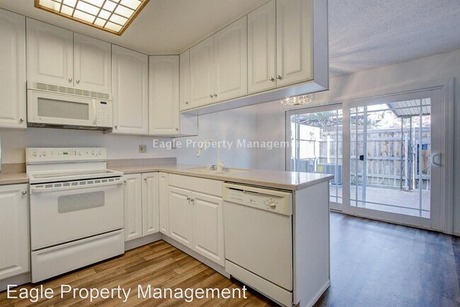 Building Photo - 3 br, 2 bath House - 5038 Greenberry Dr