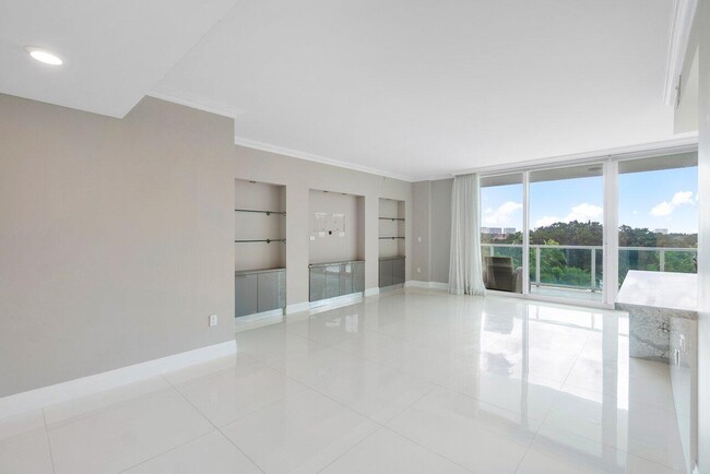 Foto del edificio - 500 SE Mizner Blvd