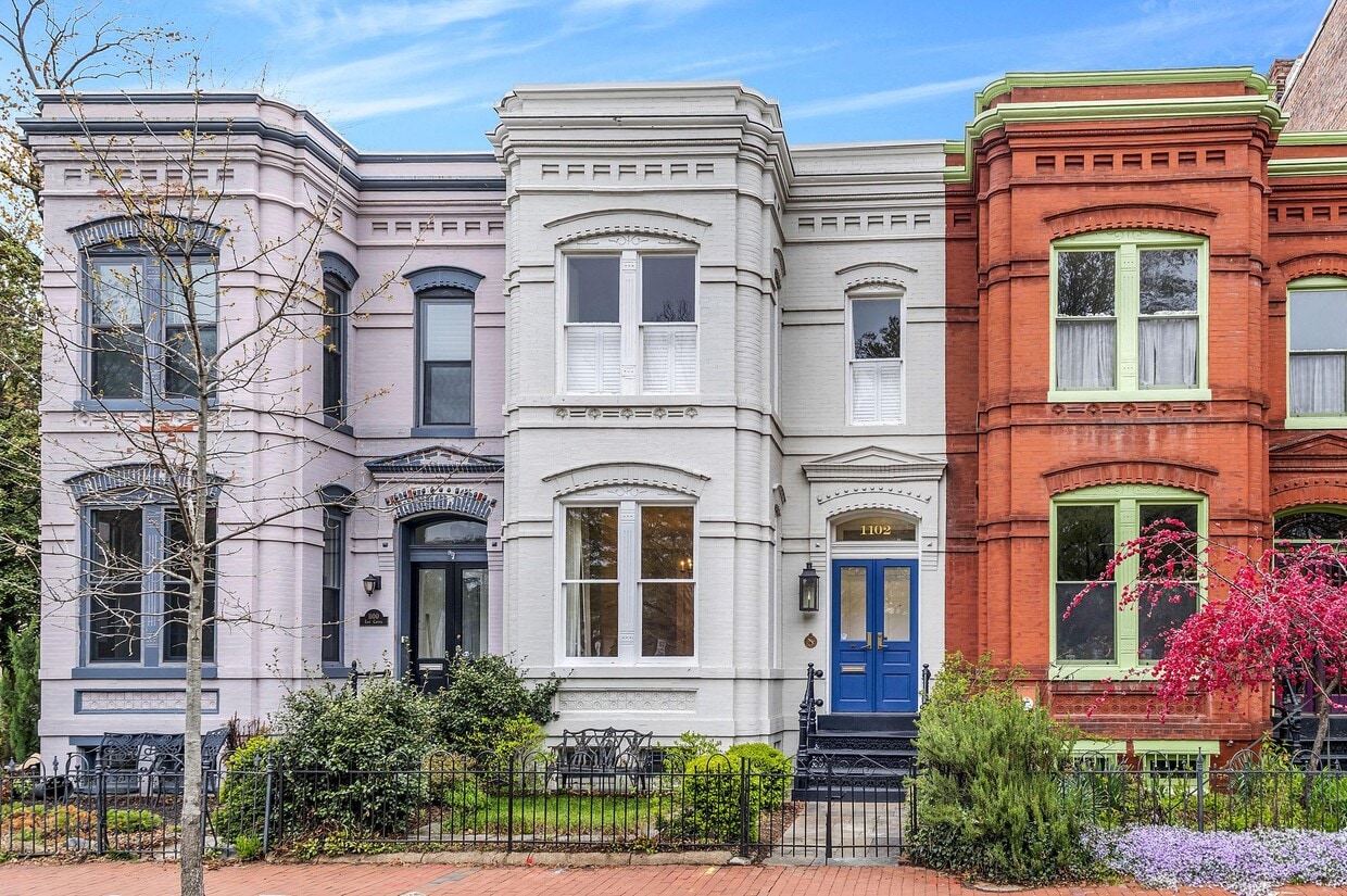 Primary Photo - 1102 East Capitol St NE