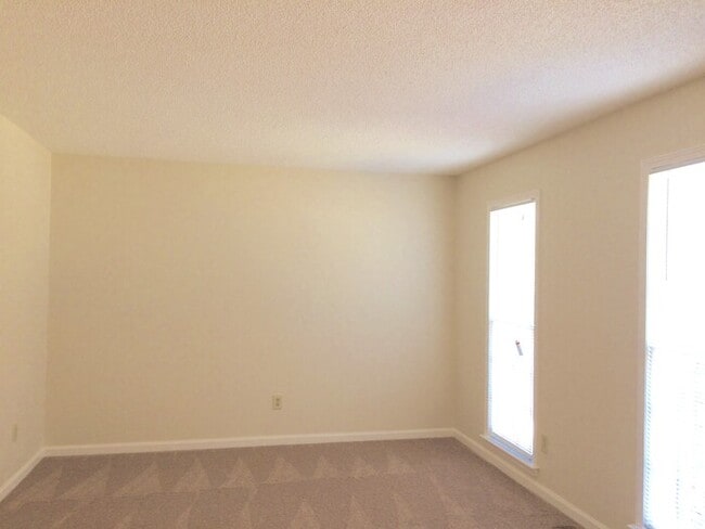 Foto del edificio - 5109 Glore Rd SW