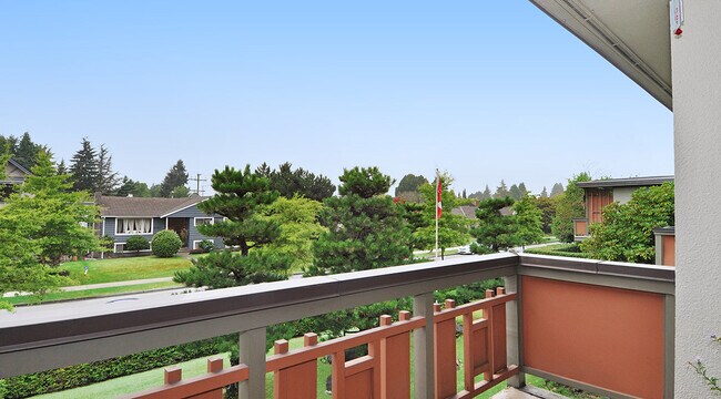 Building Photo - Willow Gardens