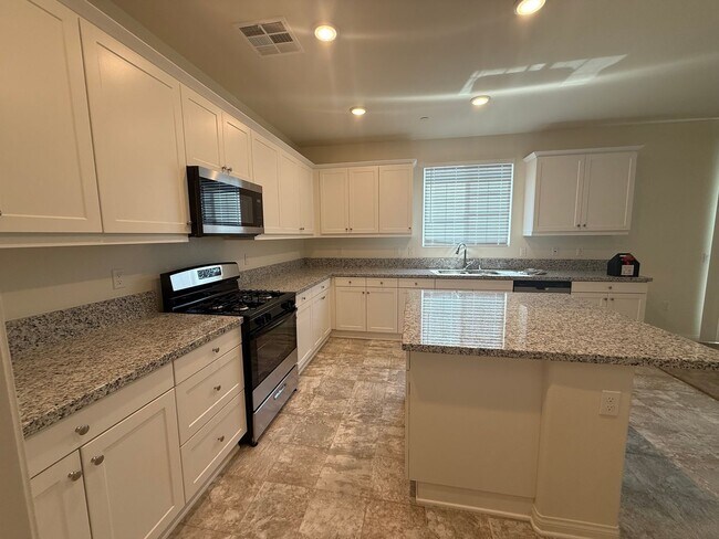 Foto del edificio - Victorville- New Richmond Home, 3 bedrooms...