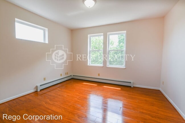 Building Photo - 162-164 Ward St
