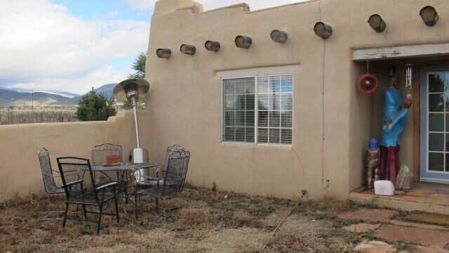 Building Photo - 330 Chamisa Rd