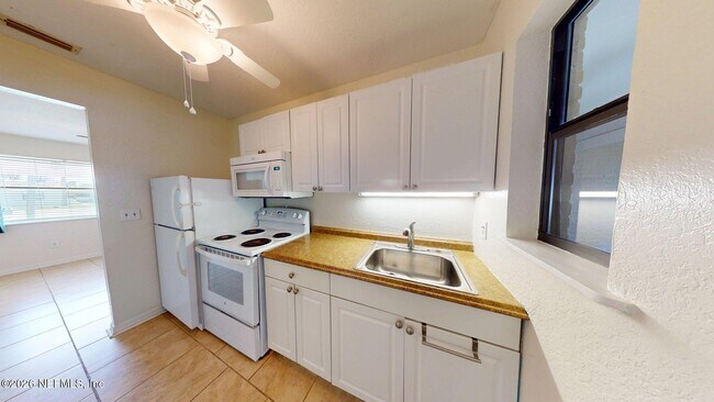 Foto del edificio - 757 Flamingo Dr