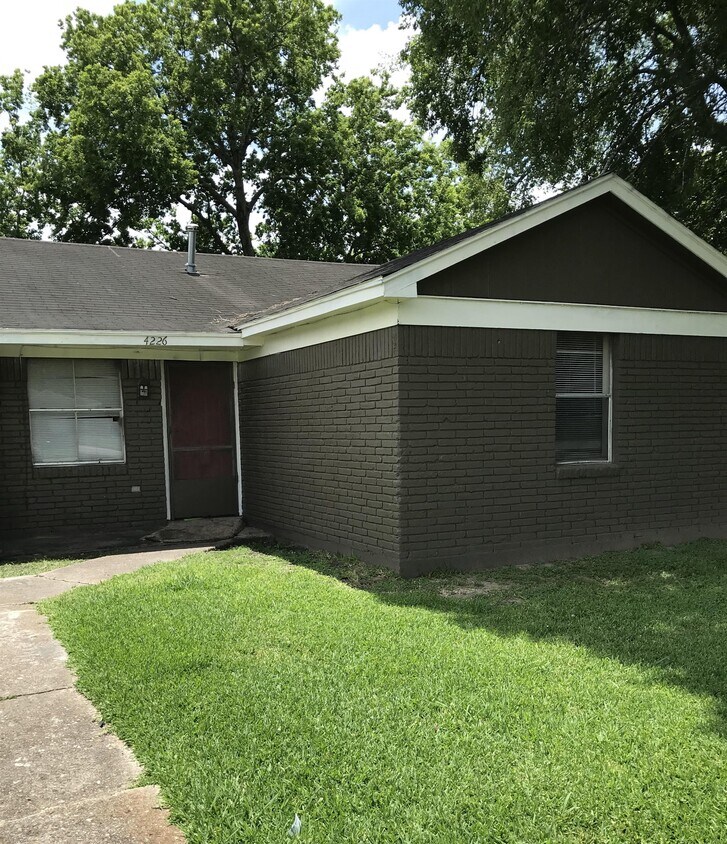 Primary Photo - 4226 Grassmere St