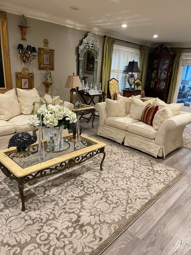 Building Photo - 124 Highridge Dr