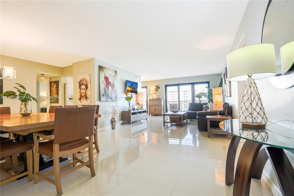 Primary Photo - 1201 S Ocean Dr