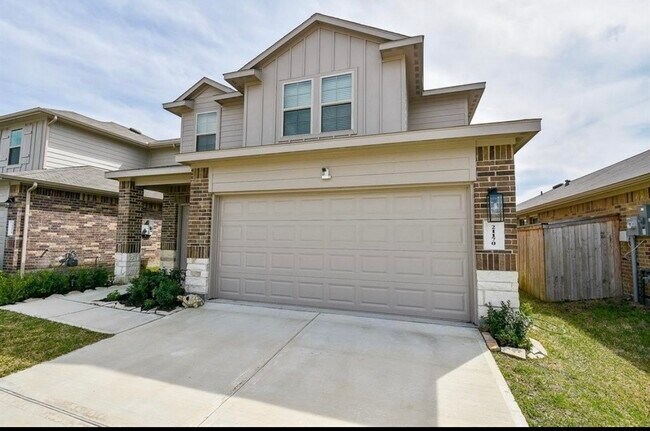 Building Photo - 21170 Alder Oaks Dr