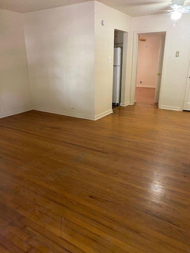 Foto del edificio - One bedroom duplex in Central Denton