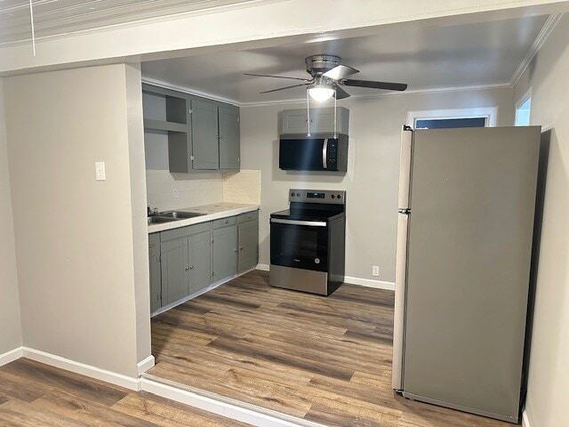 Building Photo - 4033 Pineview Dr NW