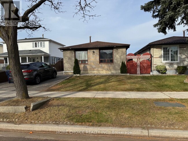 Building Photo - 12 Sultan Pool Dr