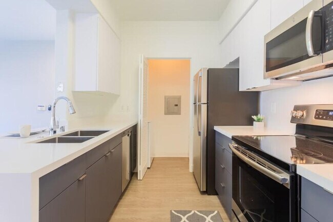 Foto del edificio - 19608 Pruneridge Ave