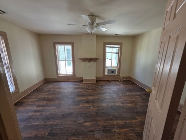 Bedroom 2 with walk in closet - 113 W Cypress St