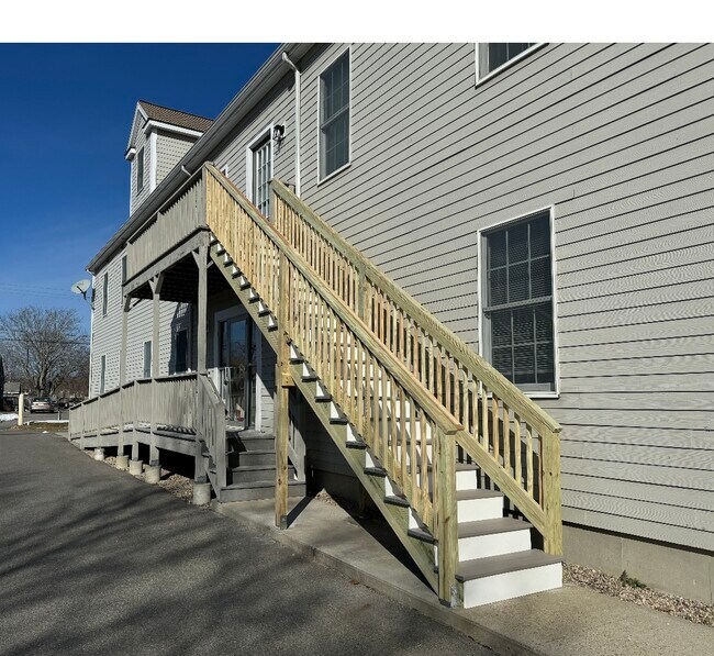 Back Entrance - 200 Worcester Ct