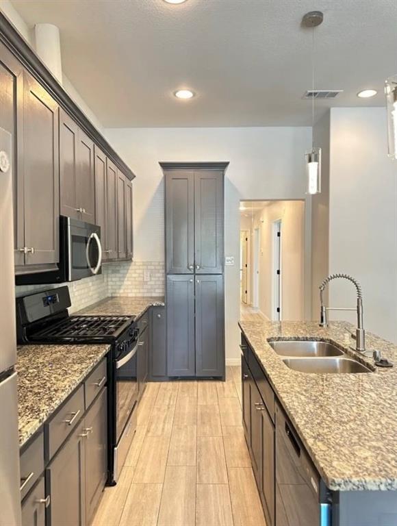 Foto del edificio - 6747 England St