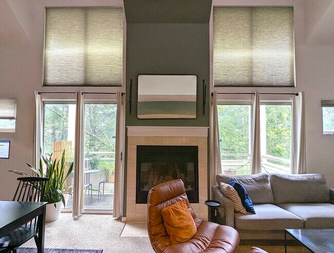 Foto del edificio - 200 Falls Blvd