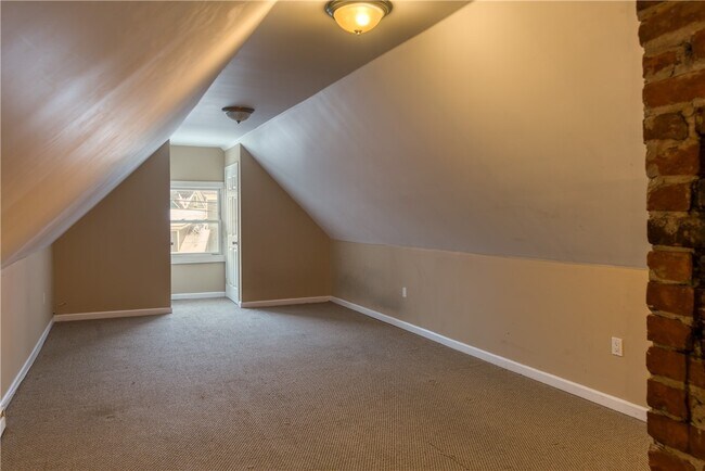 Foto del edificio - 779 S Goodman St