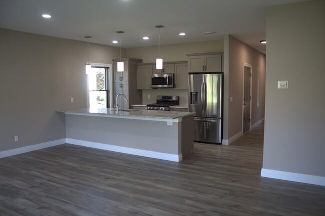 Building Photo - 4266 Greenfield Pkwy