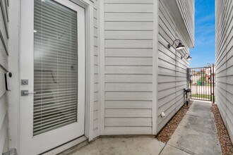 Building Photo - 5402 Margarita St
