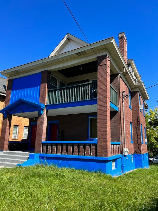 Building Photo - 860 Blair Ave