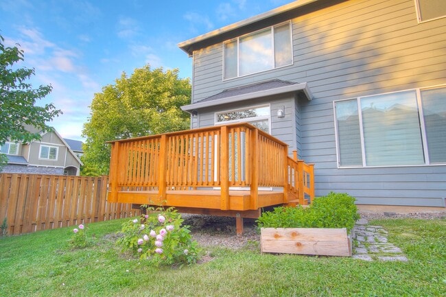 Building Photo - 2727 N Crater Ln