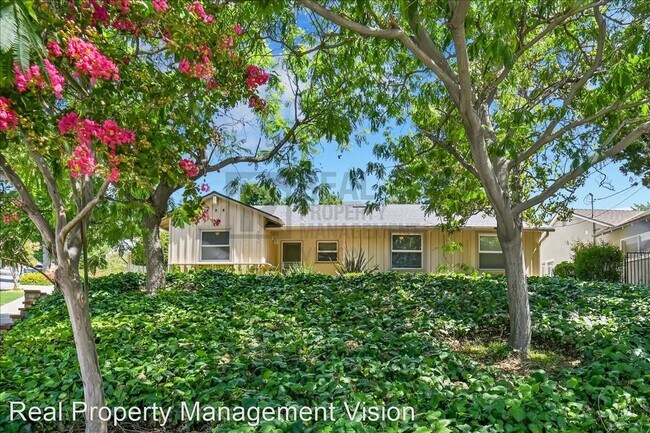 Building Photo - 3 br, 2 bath House - 3557 Burritt Way