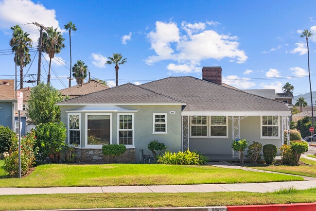Building Photo - 550 Clement Dr