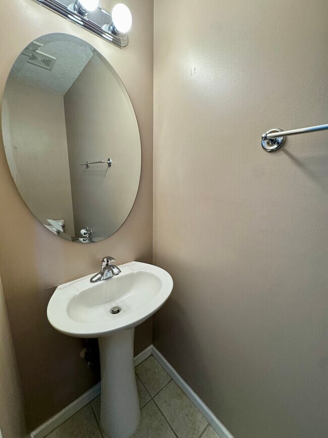 Foto del edificio - 3054 Cherrywood Dr