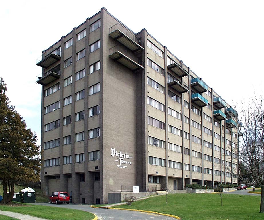 Primary Photo - Victoria Towers