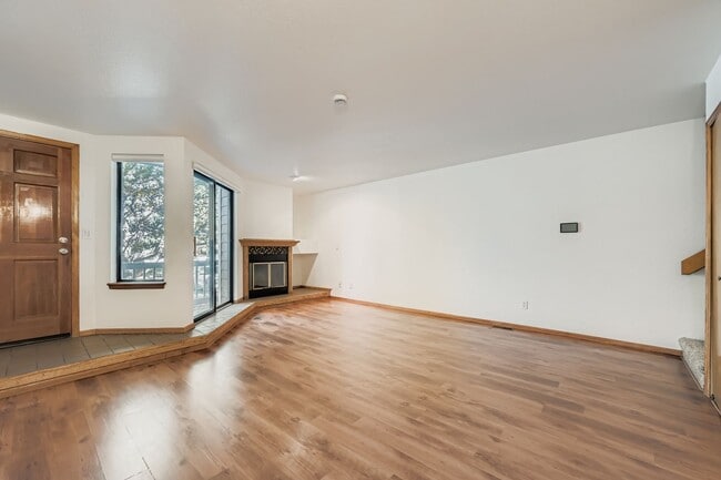 Foto del edificio - 5056 Buckingham Rd