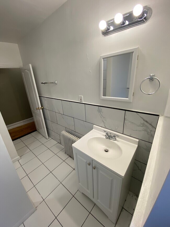Foto del edificio - 1839 S 56th St