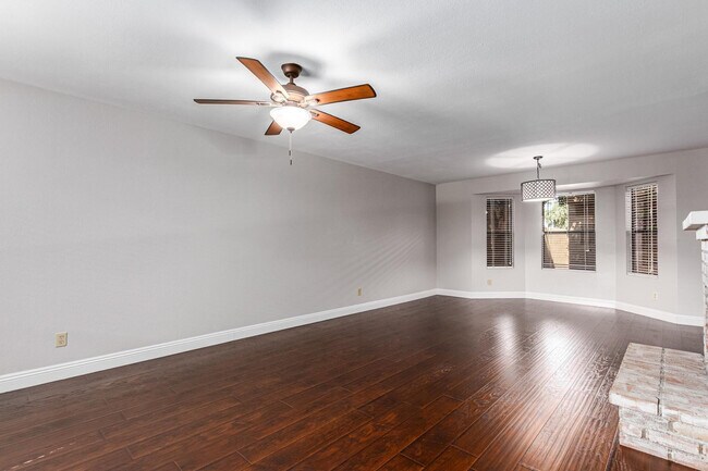 Building Photo - 5713 W Gelding Dr